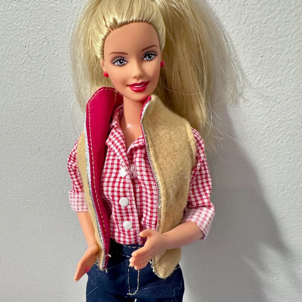 2000 Barbie Country Cracker Barrel - Picture 2 of 3